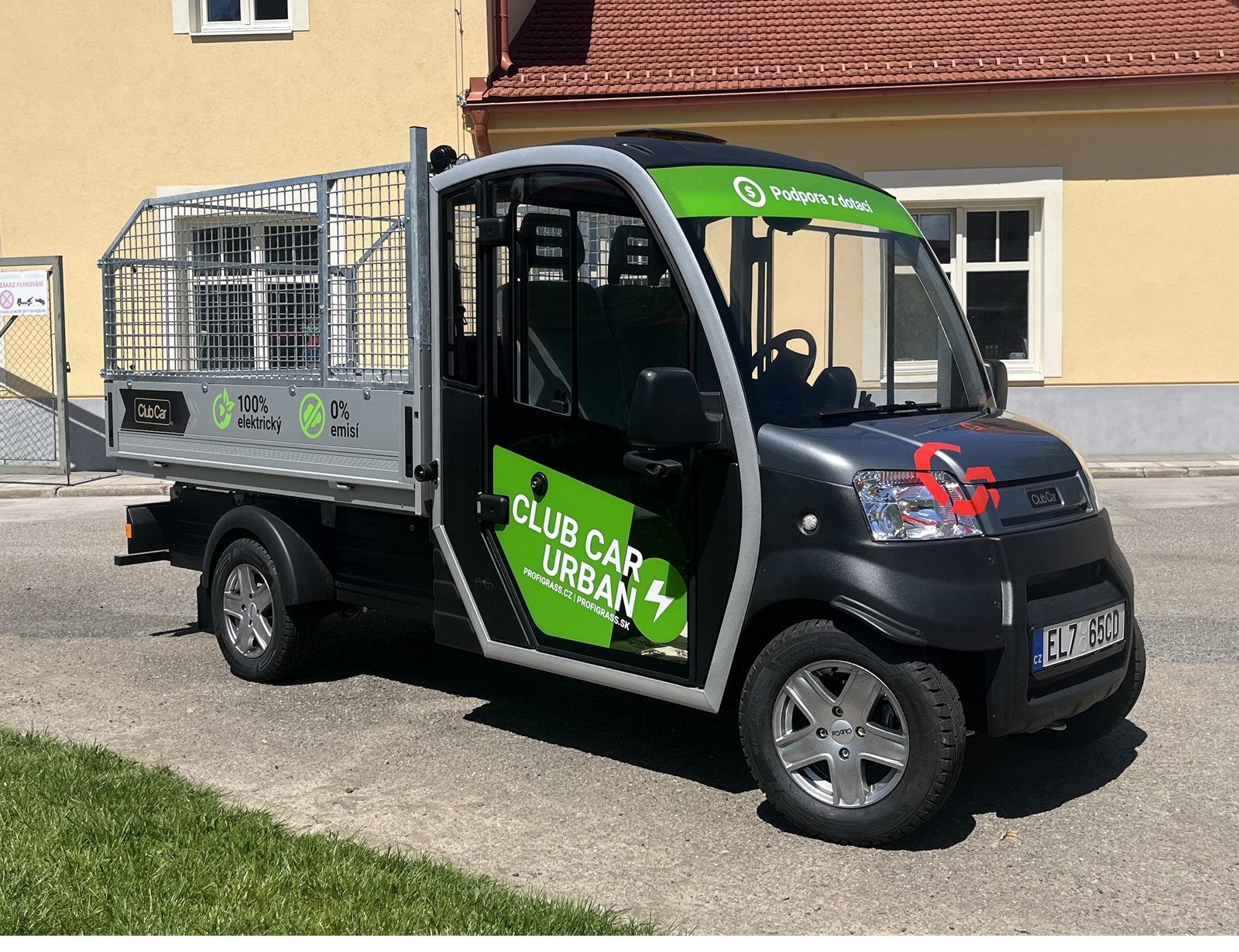 Užitkový elektromobil Club Car N1 šedý